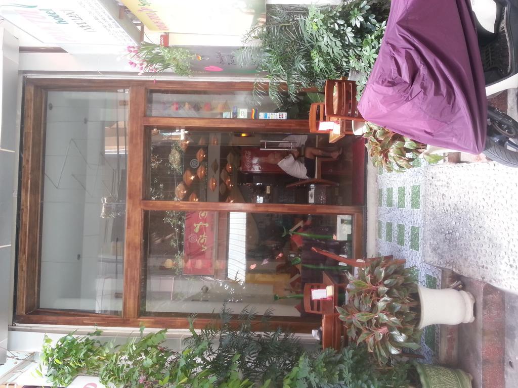 Pink Tulip Hotel Ho Chi Minh City Exterior photo