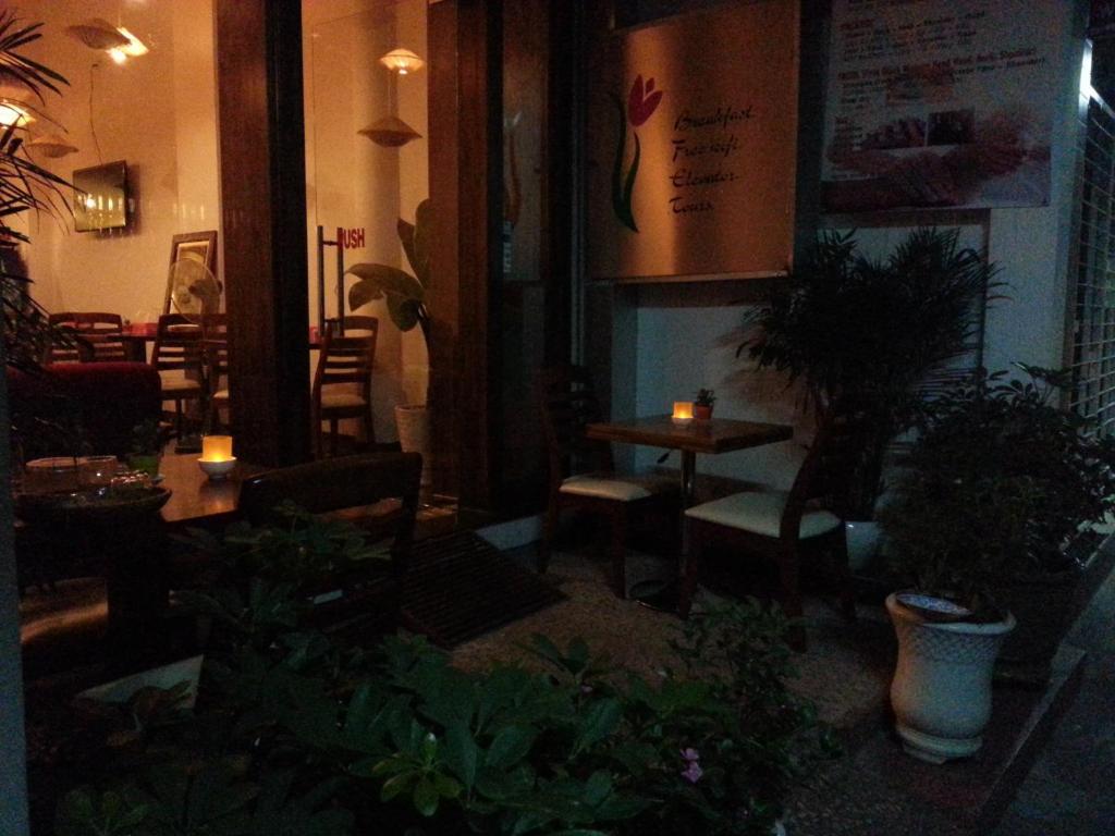 Pink Tulip Hotel Ho Chi Minh City Exterior photo