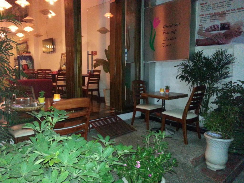 Pink Tulip Hotel Ho Chi Minh City Exterior photo